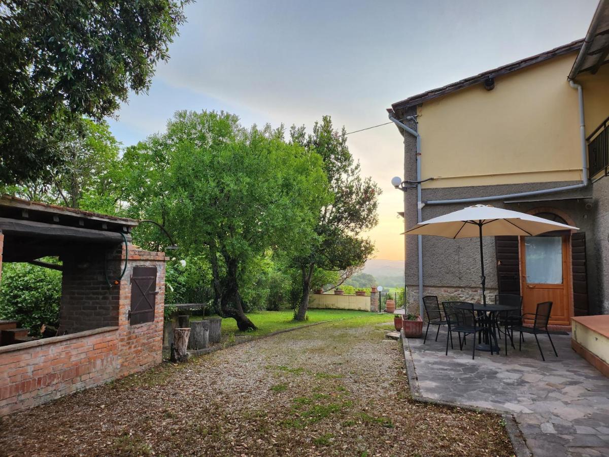 Il Giuggiolo - La Collina Della Quiete Bed & Breakfast Certaldo Bagian luar foto